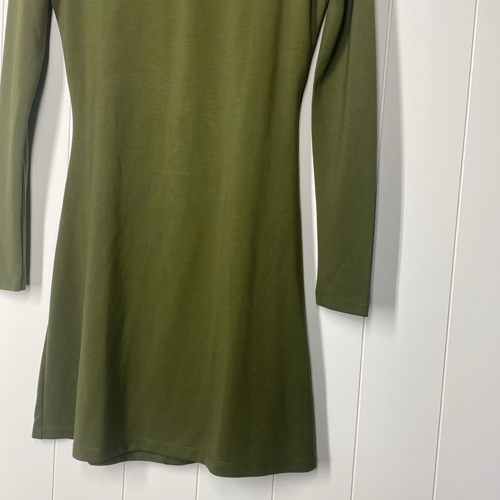 “Winter Clearance” Fabletics Pullover Open Back Green Dress Size Medium - Picture 5 of 9